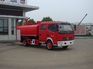 東風6噸消防灑水車