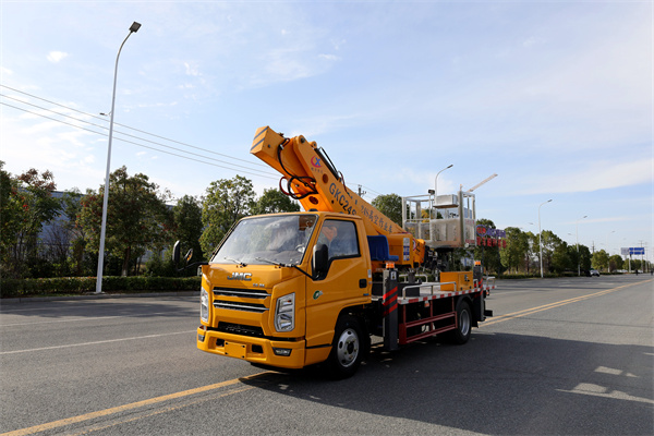 江鈴24米藍牌高空作業(yè)車