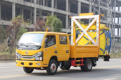 東風小多利卡D6雙排座防撞緩沖車