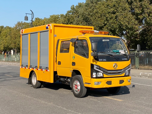 東風多利卡雙排座工程救險車